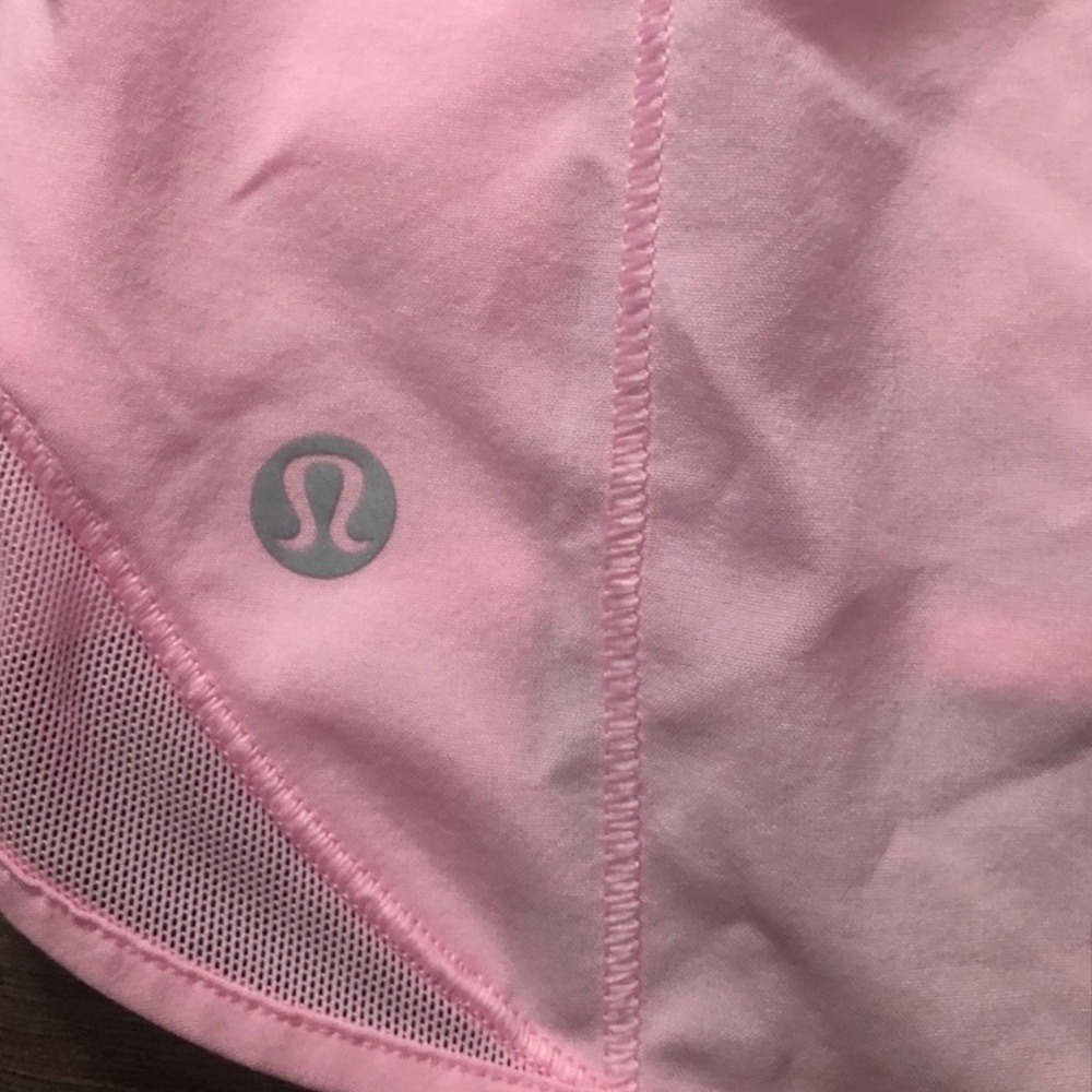 Lululemon Hotty Hot Shorts size 8 MIAMI PINK 2.5” Rare & Desired Discontinued - Picture 12 of 14